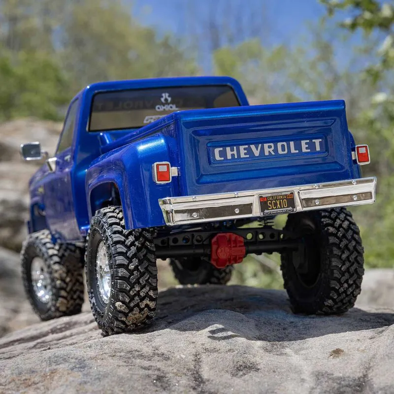 1/10 SCX10 III Base Camp 1982 Chevy K10 4X4 RTR, Blue