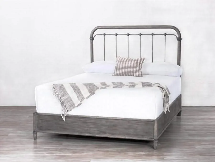 Braden Surround Bed