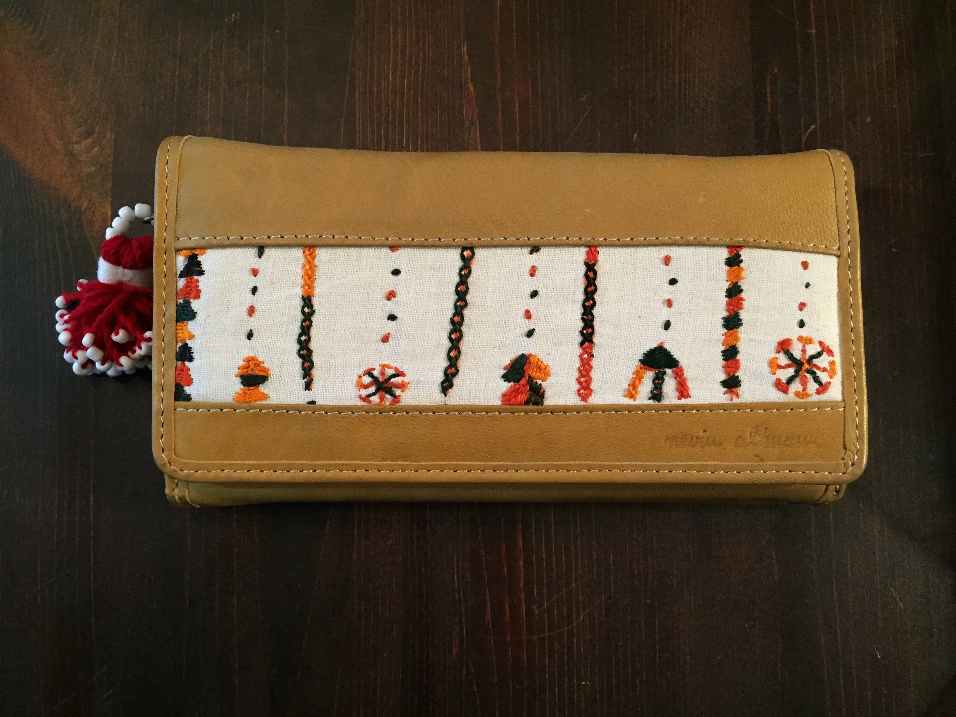 Handmade Leather Wallet with Hand Embroidery - Large