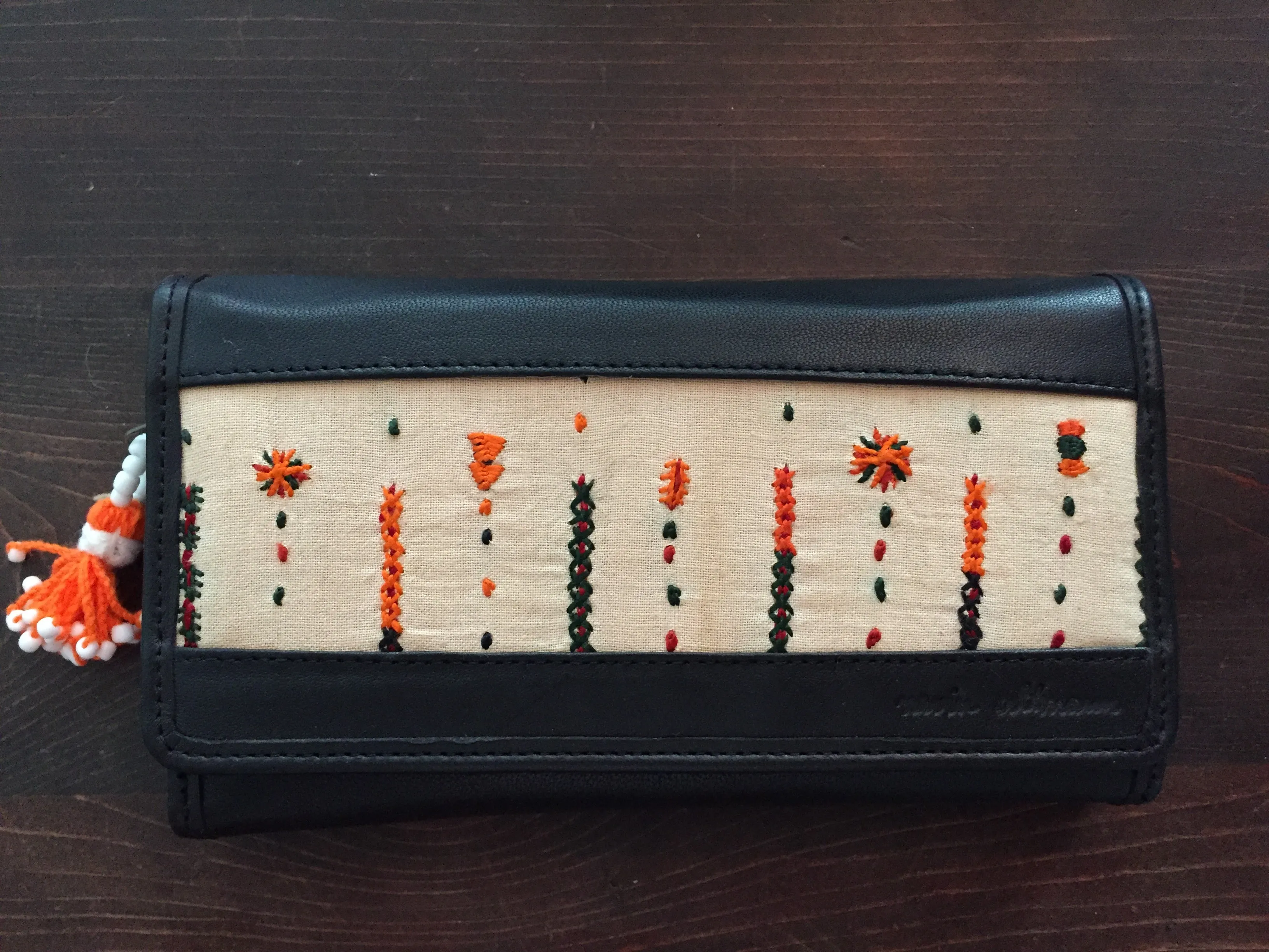 Handmade Leather Wallet with Hand Embroidery - Large