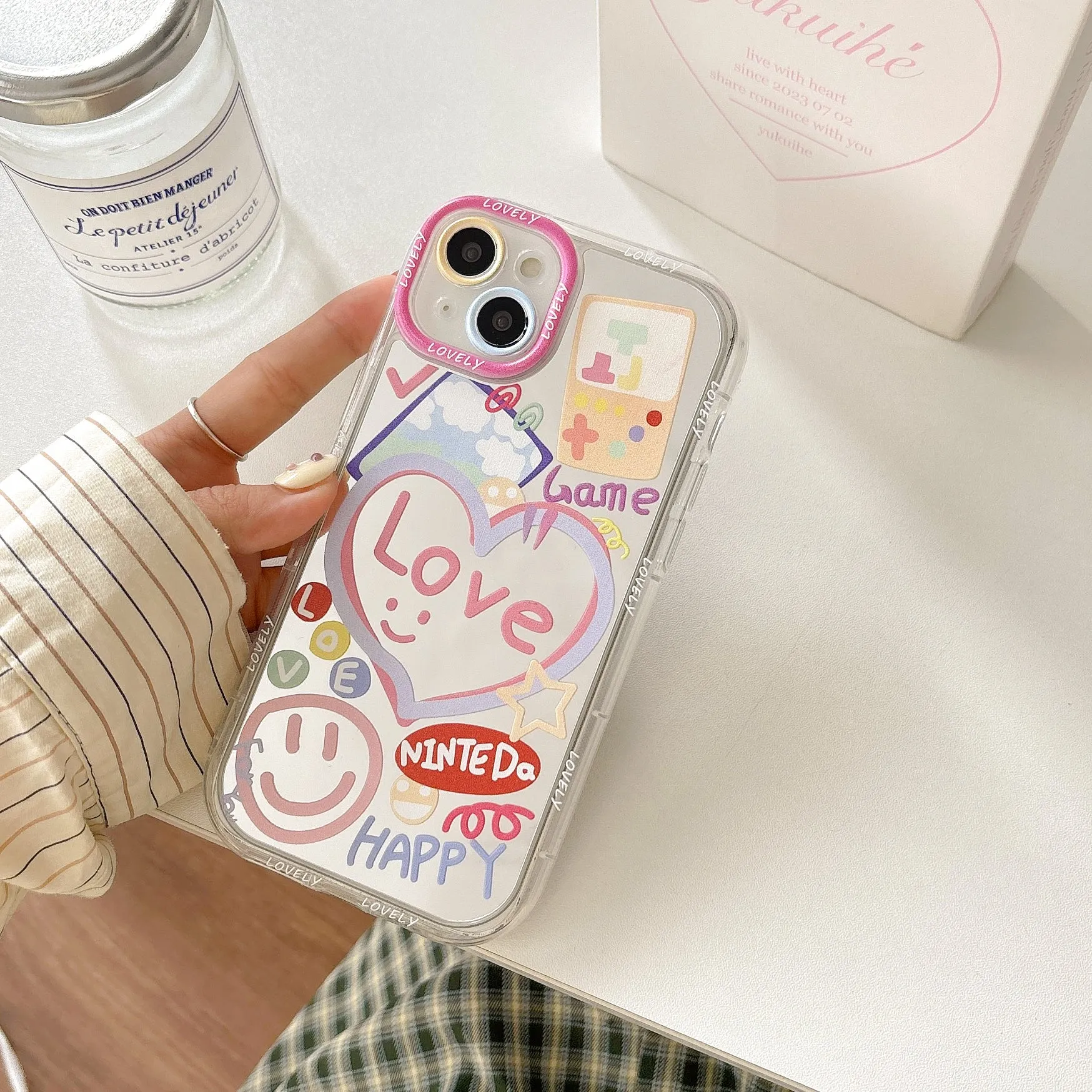 Happy Love Game With Mirror Silicon Phone Case For iPhone 15