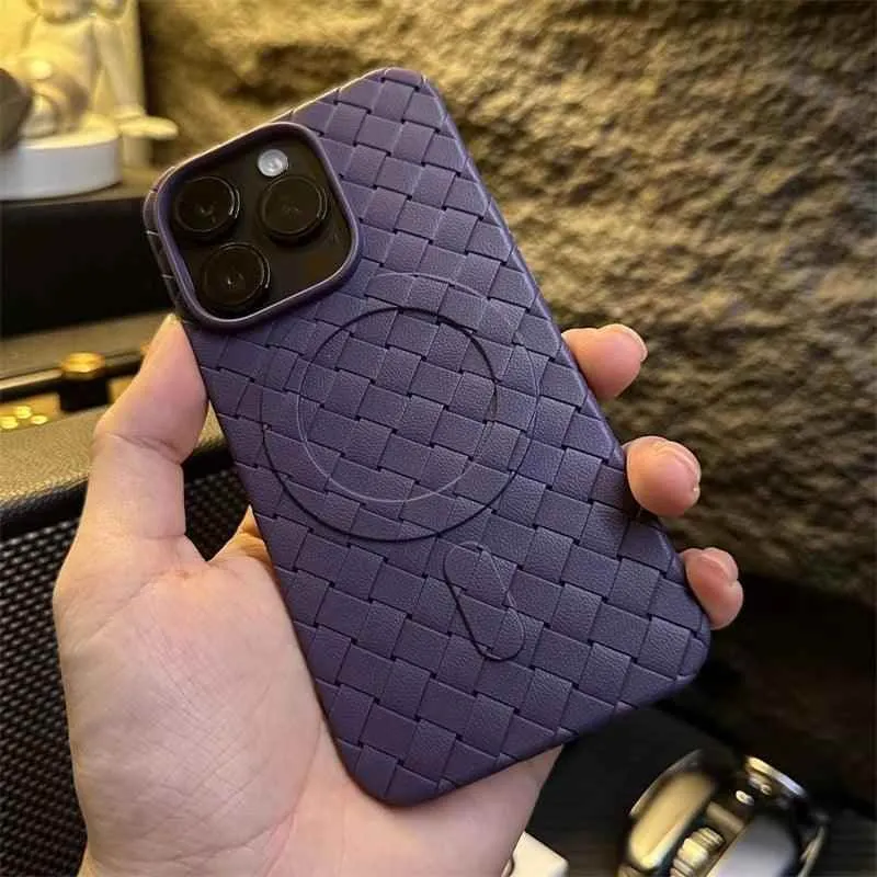 Luxury Weaving Grid Braided Mesh Leather Phone Case for iPhone 15 13, 14 Pro Max - Cute Design