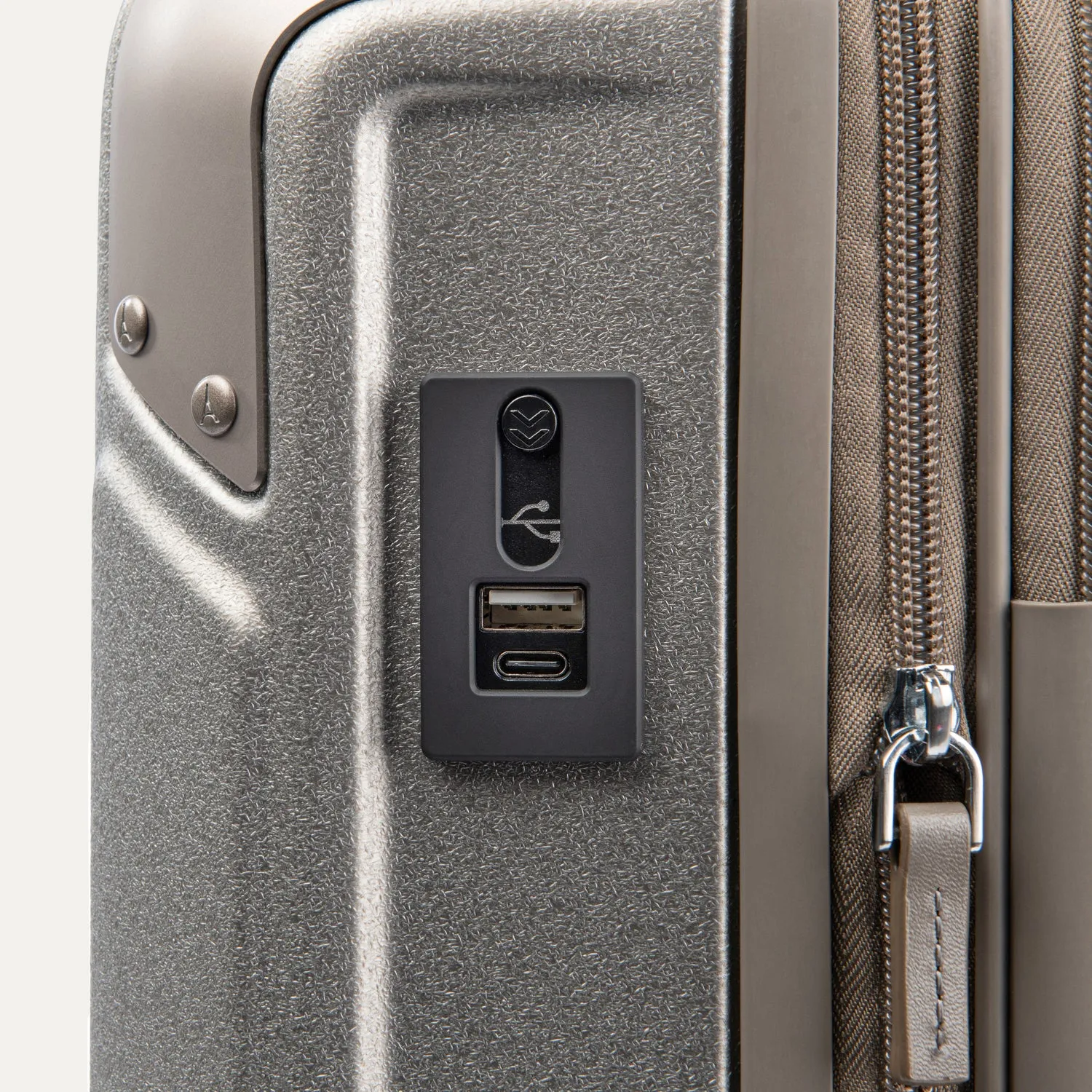 Platinum® Elite Carry-On Hardside Spinner