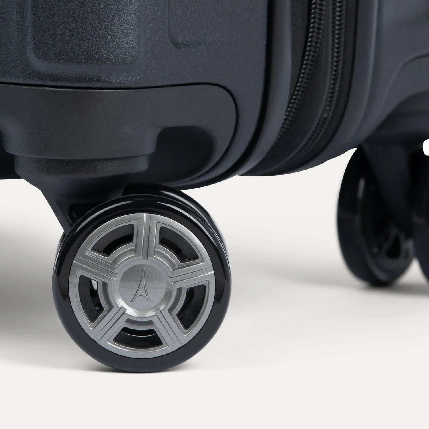 Platinum® Elite Carry-On Hardside Spinner