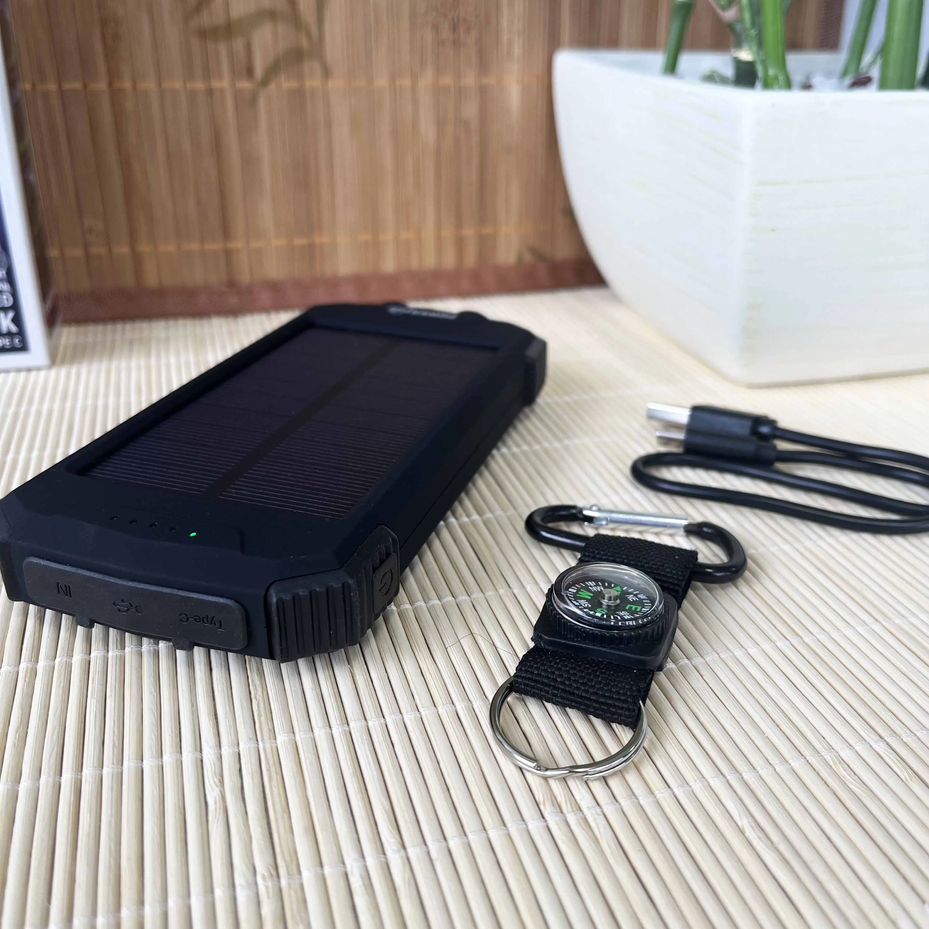 POWERplus Beluga 10000mAh Heavy Duty Solar Powerbank, Wireless & USB C Charging