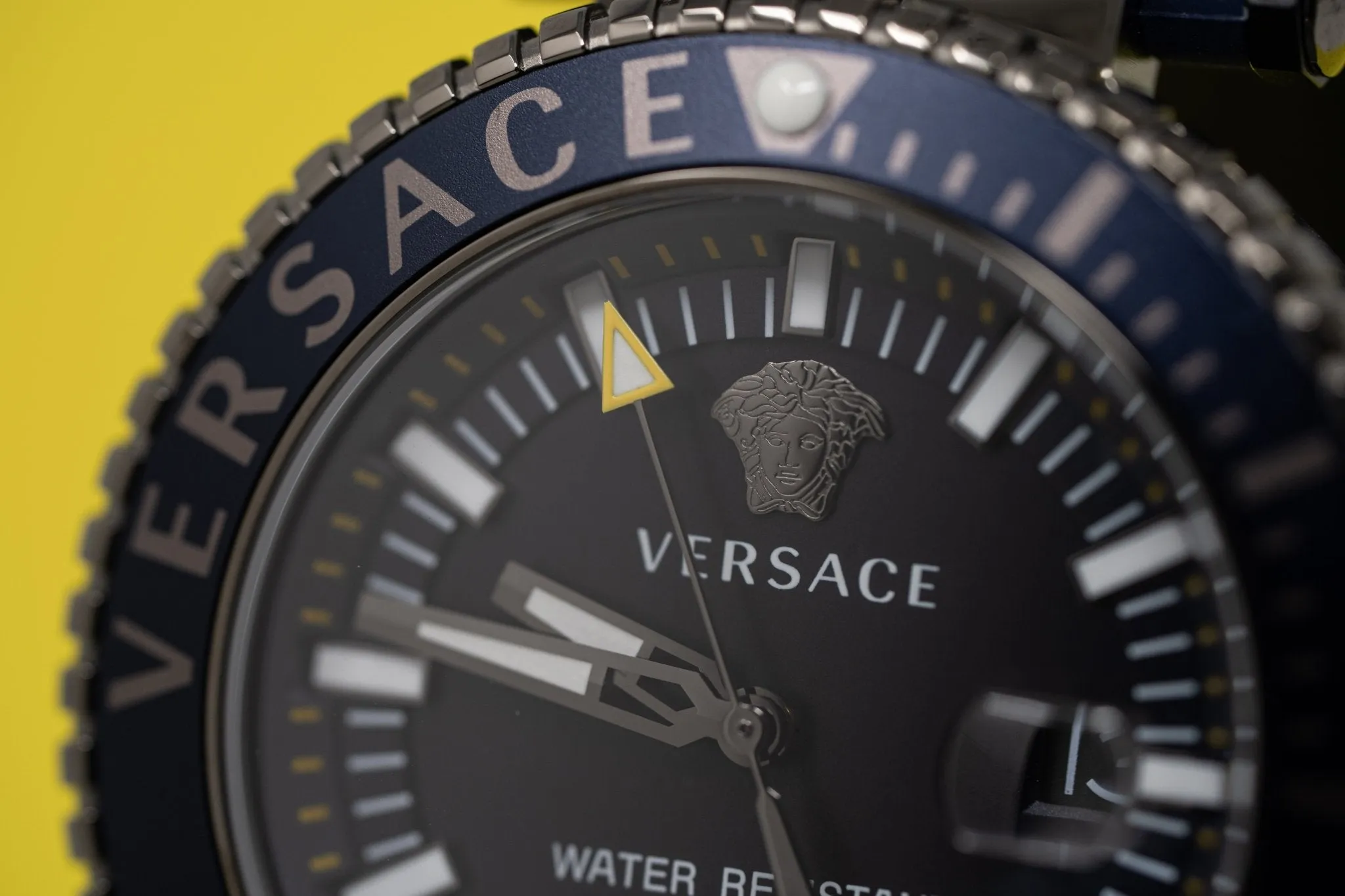 Versace Men's Watch V-Race Diver 46mm Blue VEAK00218